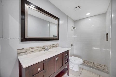 Condo in Hialeah, Florida, 3 bedrooms  № 1953652 - photo 14