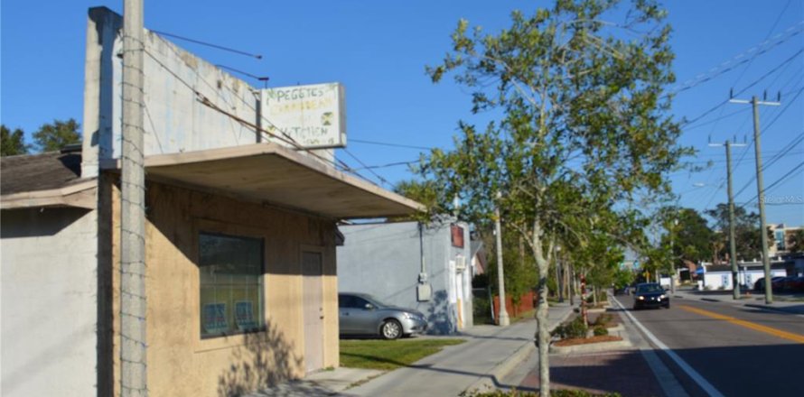 Commercial property in Sanford, Florida 66.89 sq.m. № 1798668
