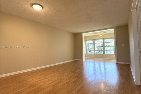 Copropriété à louer à Tamarac, Floride: 1 chambre, 61.32 m2 № 2003998 - photo 7