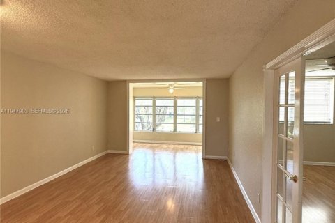 Copropriété à louer à Tamarac, Floride: 1 chambre, 61.32 m2 № 2003998 - photo 5