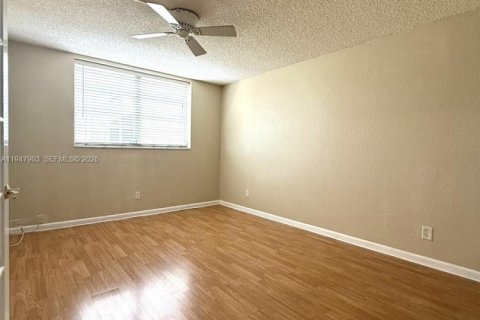 Copropriété à louer à Tamarac, Floride: 1 chambre, 61.32 m2 № 2003998 - photo 11