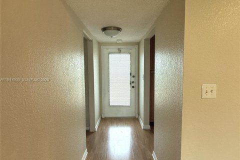 Copropriété à louer à Tamarac, Floride: 1 chambre, 61.32 m2 № 2003998 - photo 16