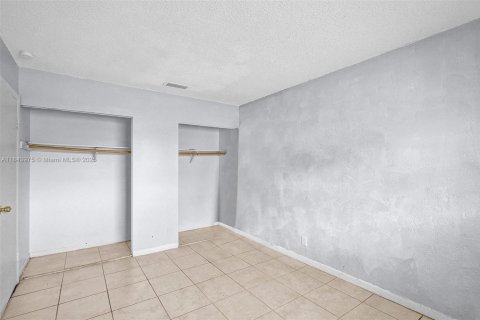 Condominio en alquiler en Lauderhill, Florida, 2 dormitorios, 77.02 m2 № 1940171 - foto 21