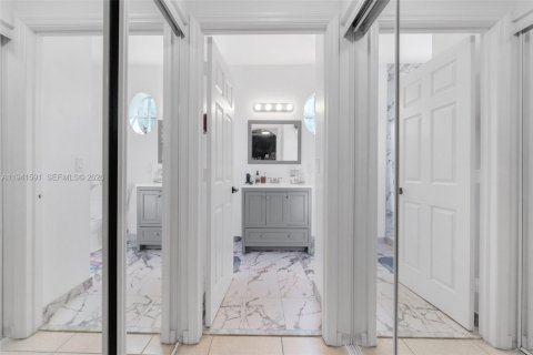 Купить таунхаус в Майами-Лейкс, Флорида 3 спальни, 135.54м2, № 1998899 - фото 17