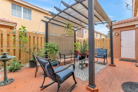 Купить таунхаус в Майами-Лейкс, Флорида 3 спальни, 135.54м2, № 1998899 - фото 29