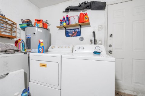 Купить таунхаус в Майами-Лейкс, Флорида 3 спальни, 135.54м2, № 1998899 - фото 25