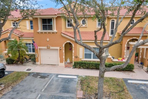 Купить таунхаус в Майами-Лейкс, Флорида 3 спальни, 135.54м2, № 1998899 - фото 30