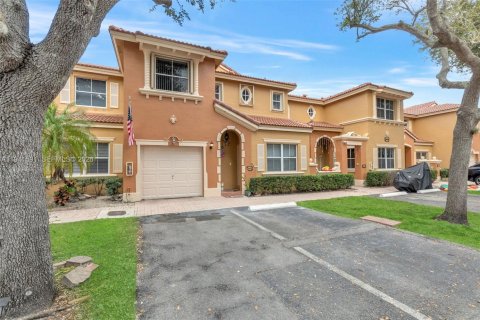 Купить таунхаус в Майами-Лейкс, Флорида 3 спальни, 135.54м2, № 1998899 - фото 3