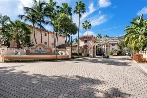 Condo in Fort Lauderdale, Florida, 2 bedrooms  № 2401317 - photo 25