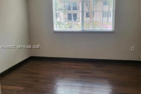 Condo in Fort Lauderdale, Florida, 2 bedrooms  № 2401317 - photo 19