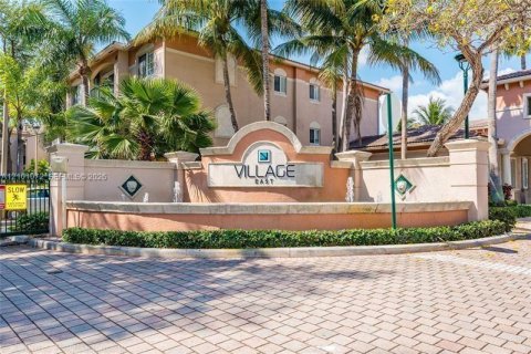 Condo in Fort Lauderdale, Florida, 2 bedrooms  № 2401317