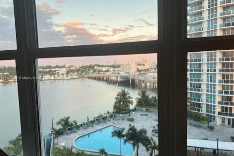 Copropriété à louer à North Bay Village, Floride: 1 chambre, 87.33 m2 № 1977116 - photo 17