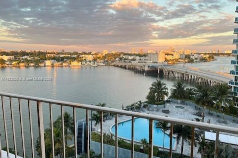 Copropriété à louer à North Bay Village, Floride: 1 chambre, 87.33 m2 № 1977116 - photo 8