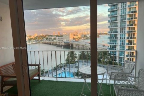 Copropriété à louer à North Bay Village, Floride: 1 chambre, 87.33 m2 № 1977116 - photo 7