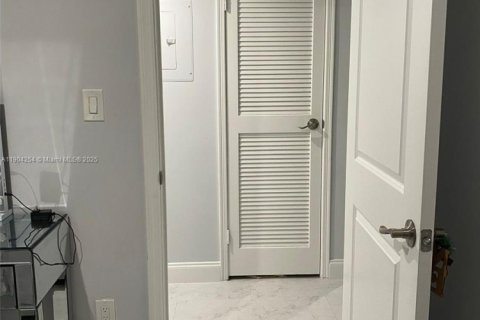 Copropriété à louer à Coral Springs, Floride: 2 chambres, 91.04 m2 № 1954875 - photo 17