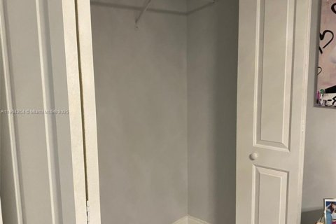 Copropriété à louer à Coral Springs, Floride: 2 chambres, 91.04 m2 № 1954875 - photo 10