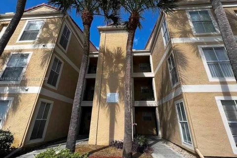 Copropriété à louer à Coral Springs, Floride: 2 chambres, 91.04 m2 № 1954875 - photo 1