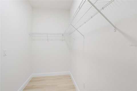 Casa en venta en Fruitland Park, Florida, 3 dormitorios, 185.8 m2 № 1901338 - foto 18