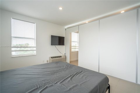 Снять в аренду квартиру в Майами-Бич, Флорида 1 спальня, 51.1м2, № 2000914 - фото 6