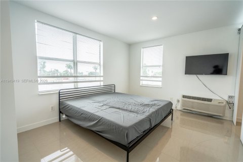 Снять в аренду квартиру в Майами-Бич, Флорида 1 спальня, 51.1м2, № 2000914 - фото 5