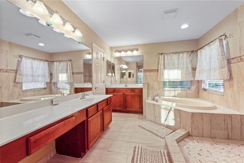 Villa ou maison à vendre à Land O' Lakes, Floride: 5 chambres, 236.9 m2 № 2141917 - photo 19