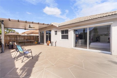 Villa ou maison à louer à Miami, Floride: 3 chambres, 145.02 m2 № 1970407 - photo 21