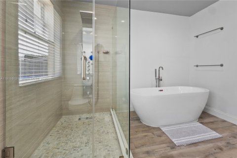 Villa ou maison à louer à Miami, Floride: 3 chambres, 145.02 m2 № 1970407 - photo 20