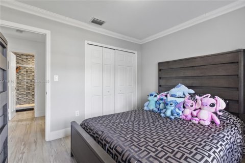 Villa ou maison à louer à Miami, Floride: 3 chambres, 145.02 m2 № 1970407 - photo 13