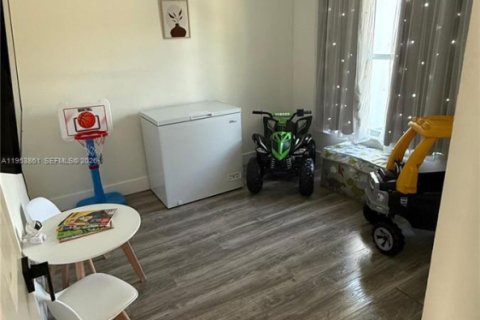 Купить таунхаус в Майами-Гарденс, Флорида 2 спальни, 84.54м2, № 2009075 - фото 19