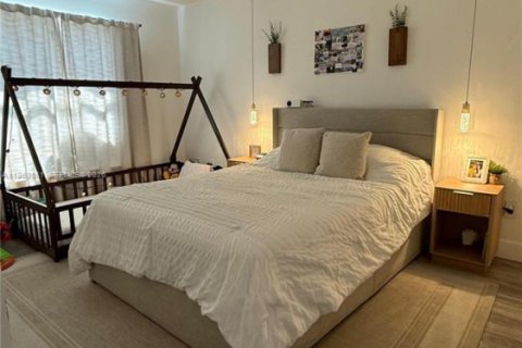 Таунхаус в Майами-Гарденс, Флорида 2 спальни, 84.54м2 № 2009075