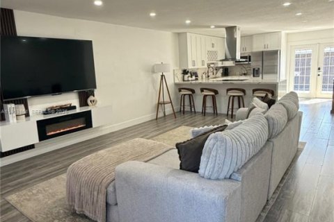 Купить таунхаус в Майами-Гарденс, Флорида 2 спальни, 84.54м2, № 2009075 - фото 6