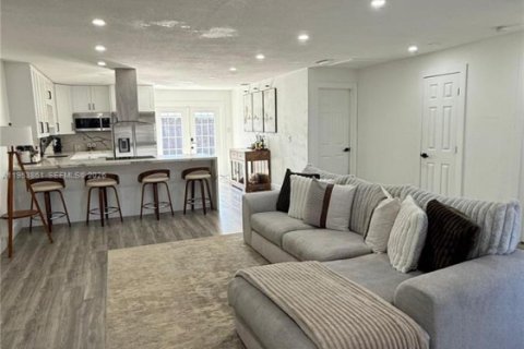 Купить таунхаус в Майами-Гарденс, Флорида 2 спальни, 84.54м2, № 2009075 - фото 2