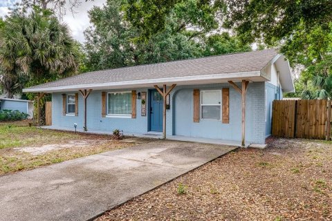 Villa ou maison à Winter Haven, Floride 3 chambres, 91.51 m2 № 2148305