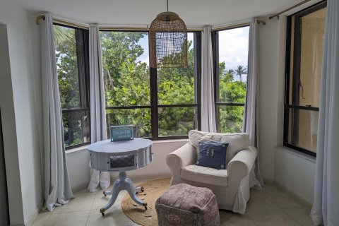 Condo in Hutchinson Island South, Florida, 2 bedrooms  № 1076929 - photo 1
