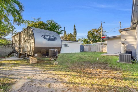 Villa ou maison à vendre à Homestead, Floride: 2 chambres, 91.97 m2 № 2000095 - photo 28