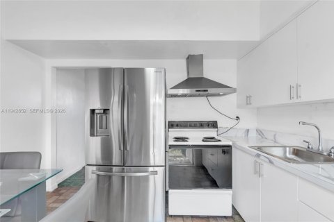 Villa ou maison à vendre à Homestead, Floride: 2 chambres, 91.97 m2 № 2000095 - photo 15