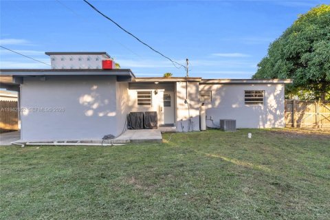 Villa ou maison à vendre à Homestead, Floride: 2 chambres, 91.97 m2 № 2000095 - photo 27