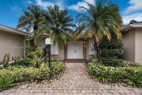Villa ou maison à louer à Miami, Floride: 3 chambres, 188.31 m2 № 1926078 - photo 1