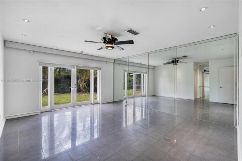 Villa ou maison à louer à Miami, Floride: 3 chambres, 188.31 m2 № 1926078 - photo 21