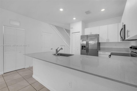 Touwnhouse à vendre à Homestead, Floride: 3 chambres, 129.41 m2 № 2152758 - photo 17