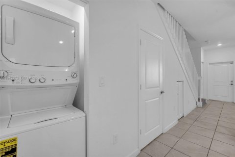 Touwnhouse à vendre à Homestead, Floride: 3 chambres, 129.41 m2 № 2152758 - photo 19