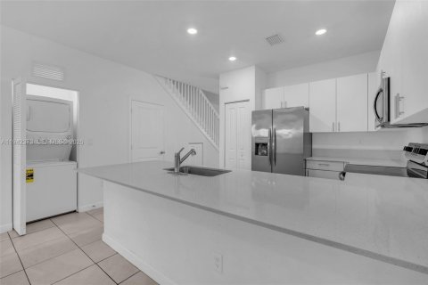 Touwnhouse à vendre à Homestead, Floride: 3 chambres, 129.41 m2 № 2152758 - photo 18