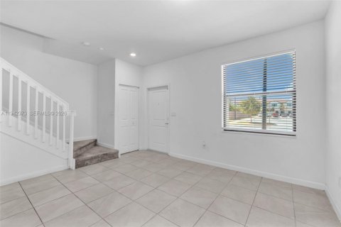 Touwnhouse à vendre à Homestead, Floride: 3 chambres, 129.41 m2 № 2152758 - photo 8
