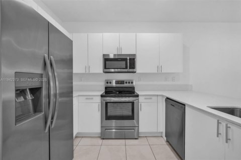 Touwnhouse à vendre à Homestead, Floride: 3 chambres, 129.41 m2 № 2152758 - photo 11