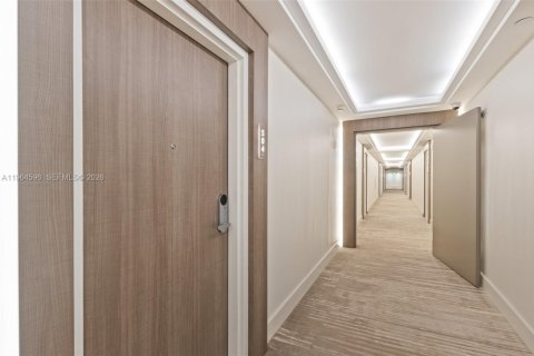 Снять в аренду кондоминиум в Майами-Бич, Флорида 1 спальня, 81.75м2, № 2025963 - фото 17