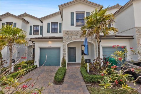 Townhouse in Homestead, Florida 3 bedrooms, 157.47 sq.m. № 2041757 - photo 2