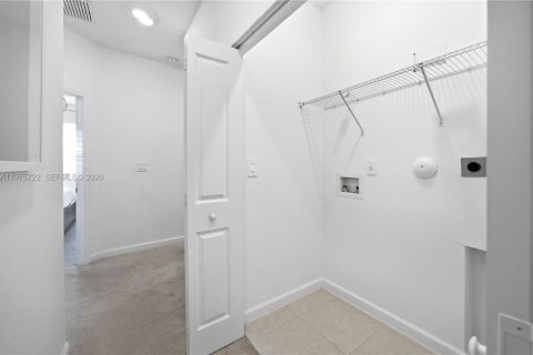 Townhouse in Homestead, Florida 3 bedrooms, 157.47 sq.m. № 2041757 - photo 29