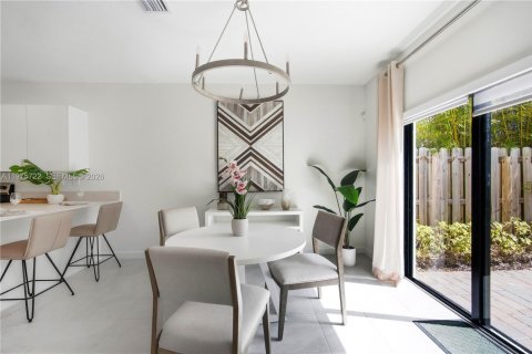 Townhouse in Homestead, Florida 3 bedrooms, 157.47 sq.m. № 2041757 - photo 15