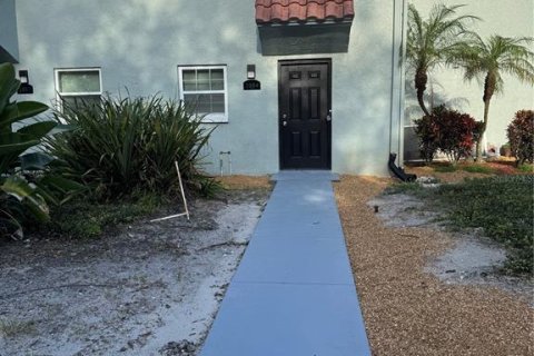Condo in Tampa, Florida, 2 bedrooms  № 2391197 - photo 3