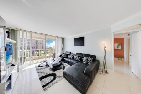 Copropriété à louer à Surfside, Floride: 1 chambre, 89.37 m2 № 2007978 - photo 6